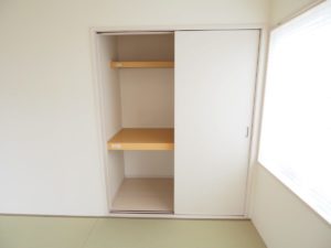 和室　収納
